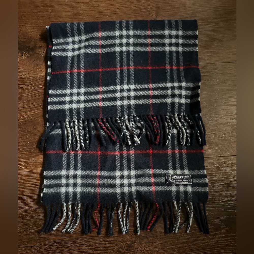Vintage Burberry Scarf - Picture 3 of 4